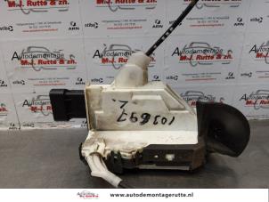 O172545 Gebruikte slotmechaniek portier 4deurs links-voor Citroen C3