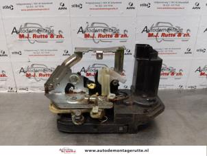 O172579 Gebruikte slotmechaniek portier 4deurs links-voor Hyundai I10