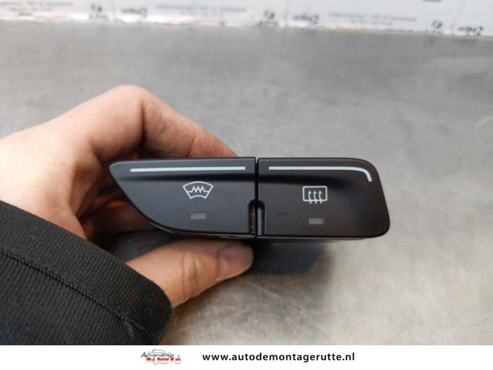 Gebruikte Voorruitverwarming schakelaar Ford Focus O172601