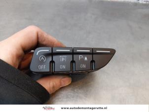 O172606 Gebruikte pdc schakelaar Ford Focus