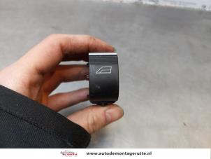 O172621 Gebruikte ruit schakelaar elektrisch Ford Focus