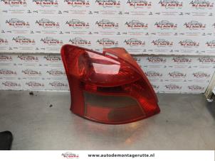 O172700 Gebruikte achterlicht links Toyota Yaris