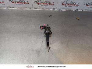 O172704 Gebruikte cilinderslot portier links Nissan Micra