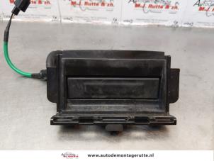 O172845 Gebruikte schakelaar achterklep Kia Picanto