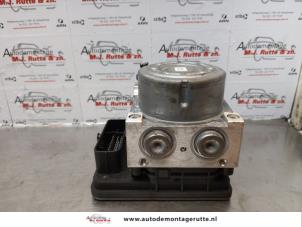 O172848 Gebruikte abs pomp Renault Modus