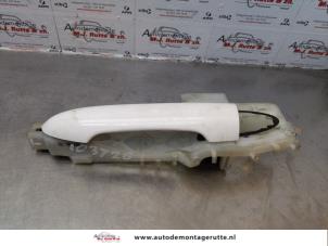 O172854 Gebruikte portiergreep 4deurs links-voor Kia Picanto