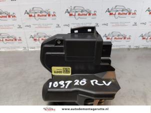 O172855 Gebruikte portierslot mechaniek 4deurs rechts-voor Kia Picanto