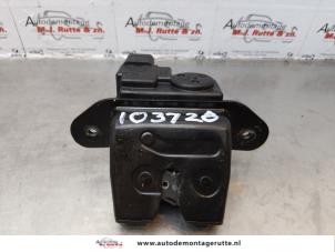 O172861 Gebruikte achterklep slotmechaniek Kia Picanto
