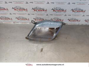 O172717 Gebruikte pinker links Nissan Micra