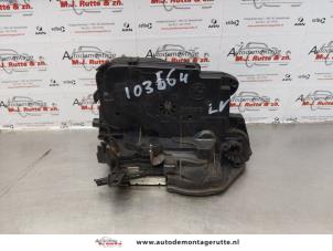 O172749 Gebruikte slotmechaniek portier 4deurs links-voor BMW 3-Serie
