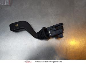 O172773 Gebruikte pinker schakelaar Opel Corsa