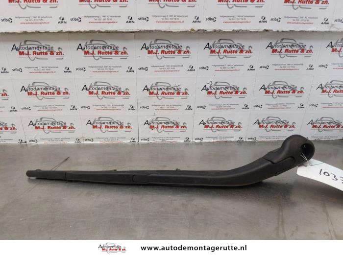 Gebruikte Ruitenwisserarm achter Peugeot 206 O172782