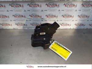 O172893 Gebruikte deurslot mechaniek 4deurs rechts-voor Ford C-Max