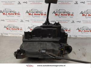 O173037 Gebruikte slotmechaniek portier 4deurs links-voor Renault Megane