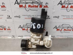 O173251 Gebruikte ruitensproeierpomp voor Peugeot Partner