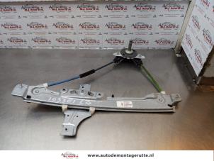 O173261 Gebruikte ruitmechaniek 4deurs links-achter Peugeot 208