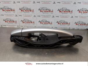 O173262 Gebruikte portiergreep 4deurs rechts-achter Peugeot 208