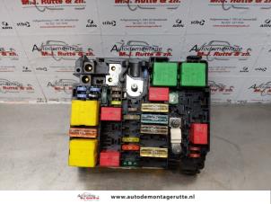 O173269 Gebruikte zekeringkast Peugeot 208