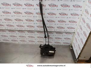 O173354 Gebruikte slotmechaniek portier 4deurs rechts-voor Hyundai Santafe