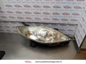 O173387 Gebruikte koplamp rechts Mazda 5.