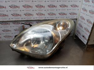 O173443 Gebruikte linker koplamp Nissan Pixo