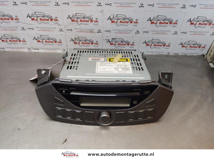 Gebruikte Radio Nissan Pixo O173444