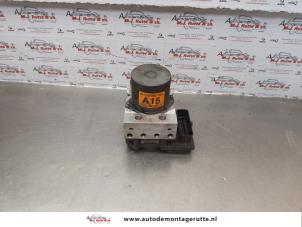 O173508 Gebruikte abs pomp Hyundai Santafe