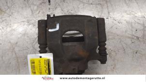 O173510 Gebruikte remklauw (tang) links-voor Peugeot 107