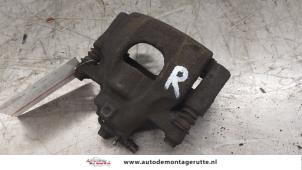 O173511 Gebruikte remklauw (tang) rechts-voor Peugeot 107