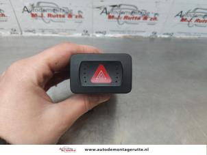 O173608 Gebruikte schakelaar paniekverlichting Volkswagen Golf