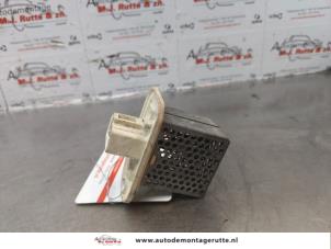 O173632 Gebruikte kachel weerstand Opel Agila