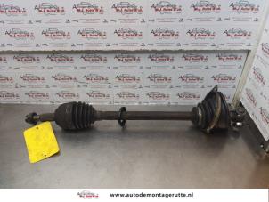 O173641 Gebruikte steekas links-voor Renault Twingo