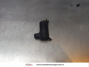 O173664 Gebruikte ruitensproeierpomp voor Nissan Pixo