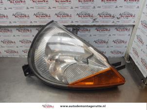 O173697 Gebruikte rechter koplamp Ford KA