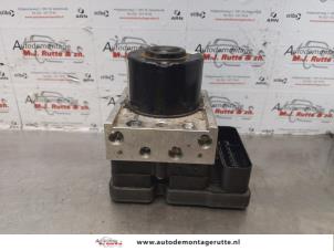 O173699 Gebruikte abs pomp Opel Astra