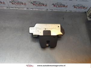 O173707 Gebruikte slotmechaniek achterklep Peugeot 208