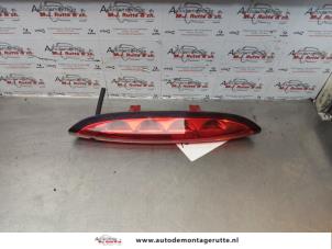 O173706 Gebruikte extra remlicht midden Peugeot 208