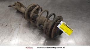 O173745 Gebruikte schokdemperpoot links-voor Hyundai Santafe