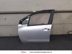 O173844 Gebruikte portier 4deurs links-voor Peugeot 208