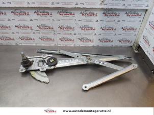 O173949 Gebruikte ruitmechaniek 4deurs links-voor Opel Agila
