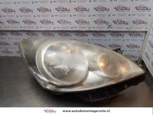 O173969 Gebruikte rechter koplamp Nissan Note