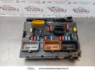 O174009 Gebruikte zekeringkast Peugeot 207