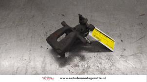 O174036 Gebruikte remklauw (tang) rechts-achter Mitsubishi Colt