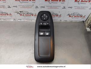 O174044 Gebruikte schakelblok ruiten Peugeot 208