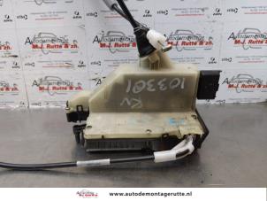 O174047 Gebruikte portierslot mechaniek 4deurs rechts-voor Peugeot 208
