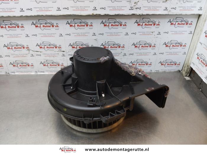 Gebruikte Kachel Ventilatiemotor Skoda Fabia O174067
