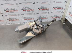 O174079 Gebruikte motor ruitenwisser achter Mazda 2.