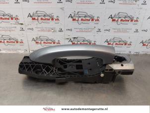O174160 Gebruikte portiergreep 4deurs links-voor Volkswagen Golf