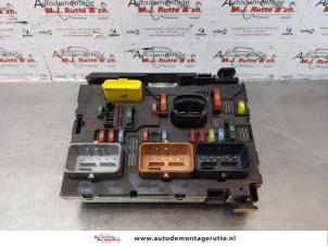 O174188 Gebruikte zekeringkast Peugeot 307