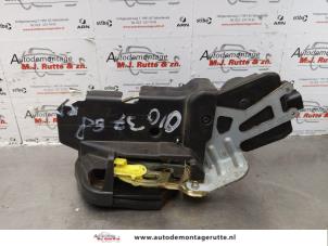 O174219 Gebruikte portierslot mechaniek 4deurs rechts-achter Hyundai Santafe